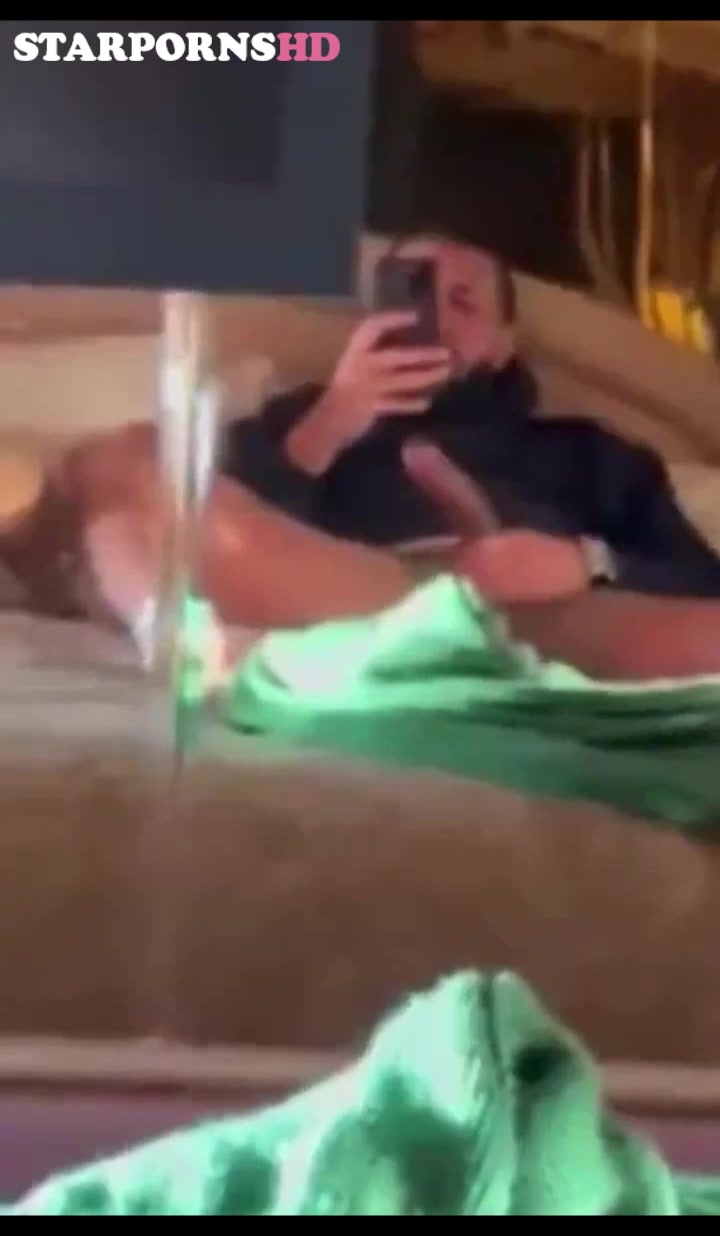 Drake Masturbate sucking a big Dick – Hot Video