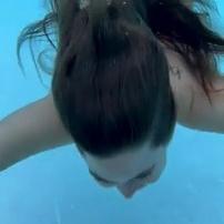 Riley Reid Underwater Suck Balls Leaked Porn