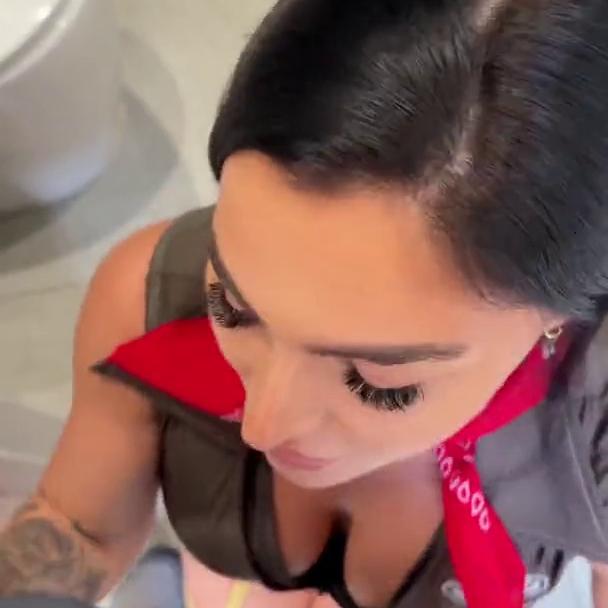 Emily Rinaudo Bg Sex Tape Video Leaked